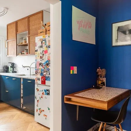 Bright And Well-decorated Family Nest * باريس